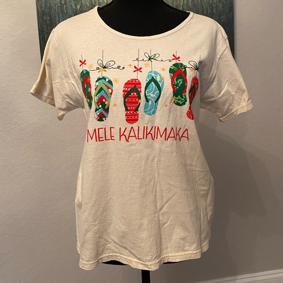 Hawaiian Merry ChristmasTee NWOT - Picture 9 of 9